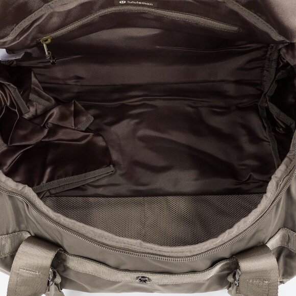 Lululemon Women's Wunderlust Duffle Bag 40L Nomad Gray OS - Picture 12 of 13